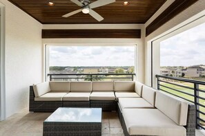 Property grounds - Huge Gulf Course-Front House w/ Bowling Alley, Lazy River, Home Theater & More (Kissimmee)