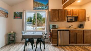 Fridge, microwave, coffee/tea maker, electric kettle