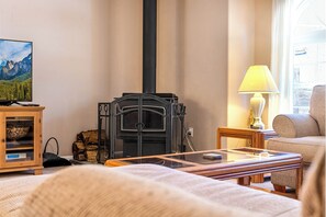 Smart TV, fireplace, DVD player