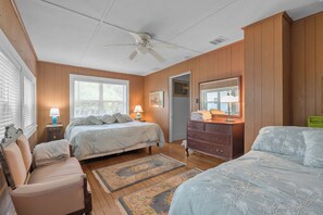 5 chambres, bureau, lit de bébé portatif, accès au Wi-Fi (inclus)