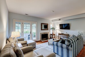 Televisio, takka, DVD-soitin