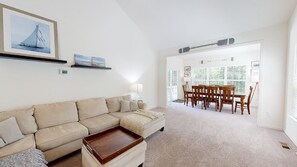 Smart TV, video games, books - Now Booking Summer 2025! Beautiful and Spacious! Minutes to the Beach! (Rehoboth Beach)