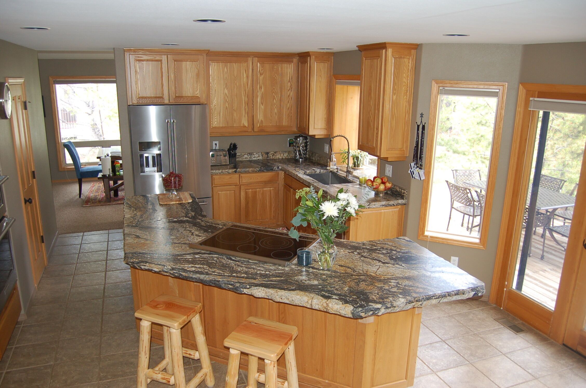 Beautiful 4 Bedroom Renovated Home with A/C; 10 SHARC Passes