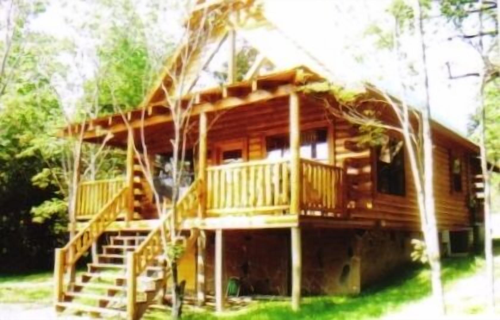 Lake Cumberland/Conley Bottom area-Log Cabin Rental, Private, Lake Access .25 Mi