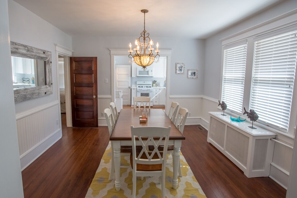 Beautiful 3 bedroom. Three blocks from the beach!