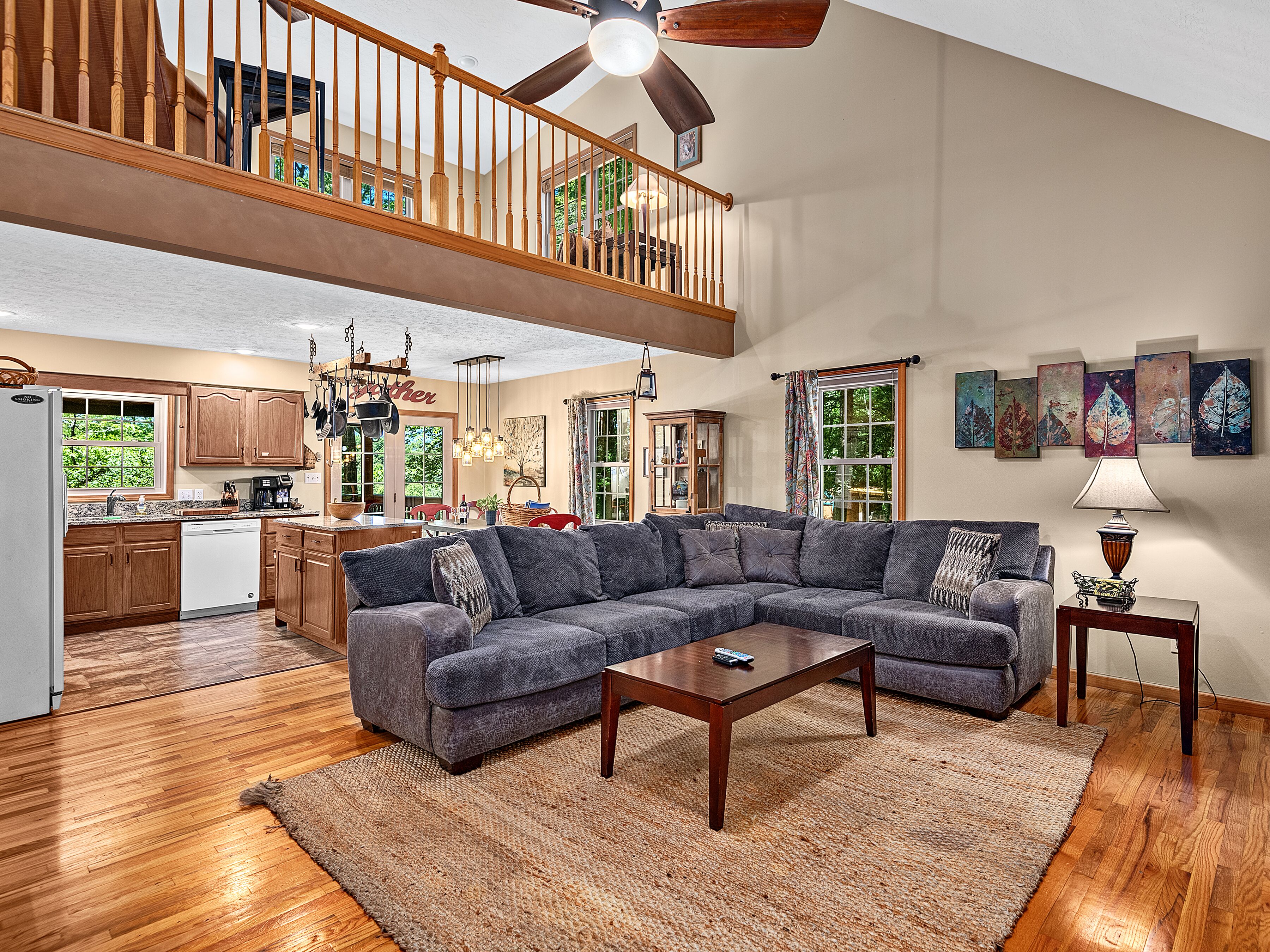 Pet Friendly -Secluded Mountain Retreat 20 Min to Downtown Asheville