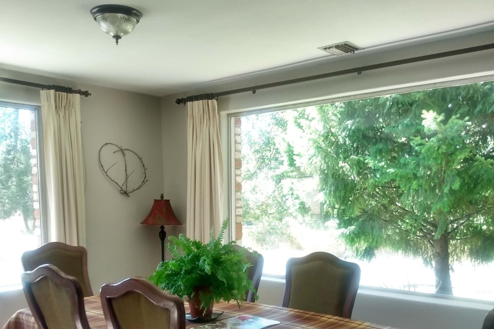 Beautiful Fairway Apartments