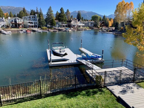 HEAVENLY-Waterfront-Mtn Views-HotTub-Pool Table-Dock