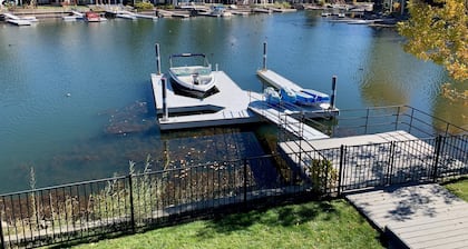 HEAVENLY-Waterfront-Mtn Views-HotTub-Pool Table-Dock