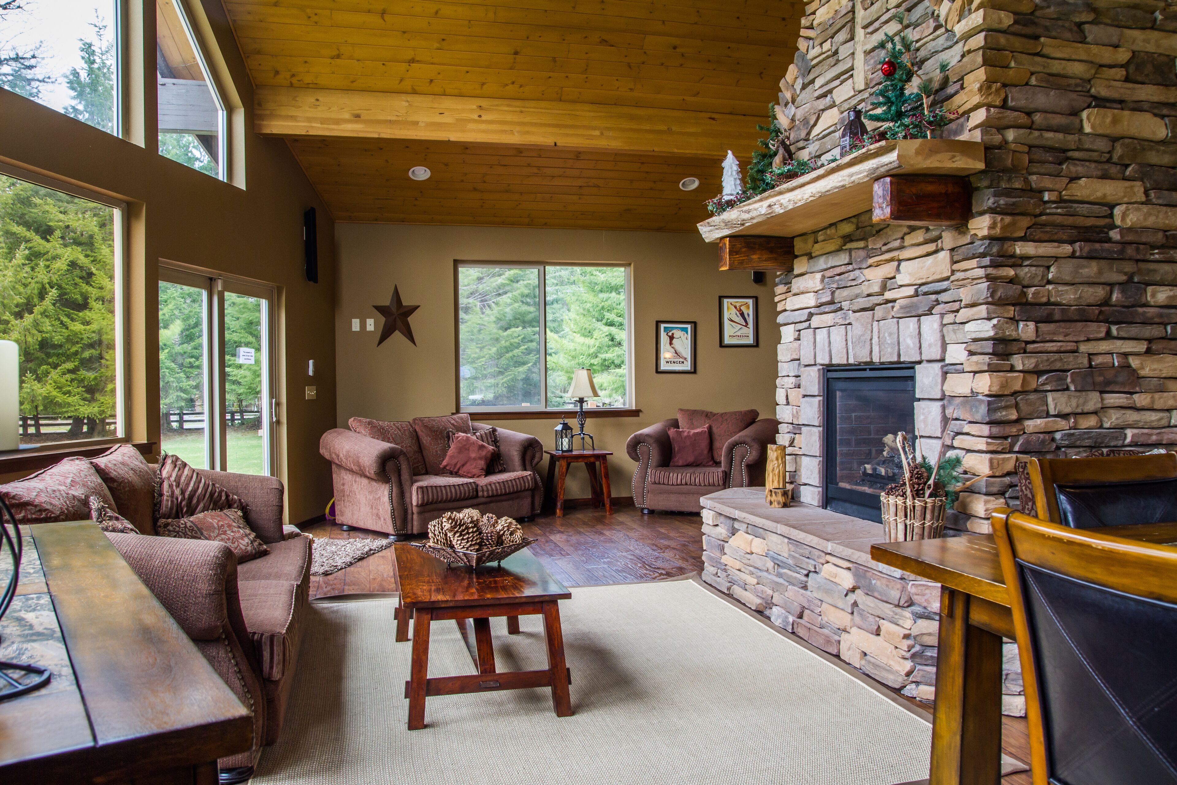 Luxury cottage, perfect getaway to relax or explore the outdoors 