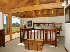 2 bedrooms, desk, iron/ironing board, free WiFi - Architecturally Stunning Ocean View Home featured in Coastal Living Magazine (The Sea Ranch)