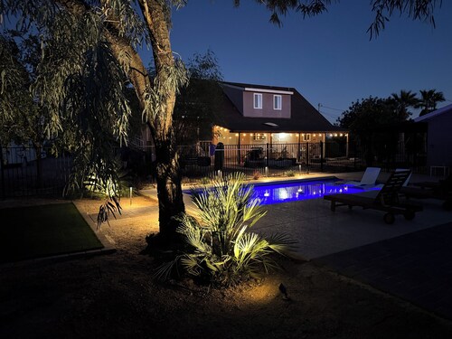 Studio Guest  house  on  a  1.5   acre  fenced property