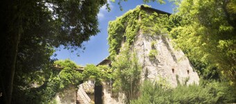 Beautiful 1-bedroom cottage with garden and views over olive groves, pool 