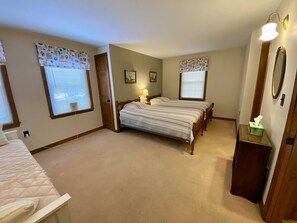 3 habitaciones, tabla de planchar con plancha y wifi gratis 
