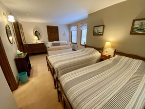3 habitaciones, tabla de planchar con plancha y wifi gratis 