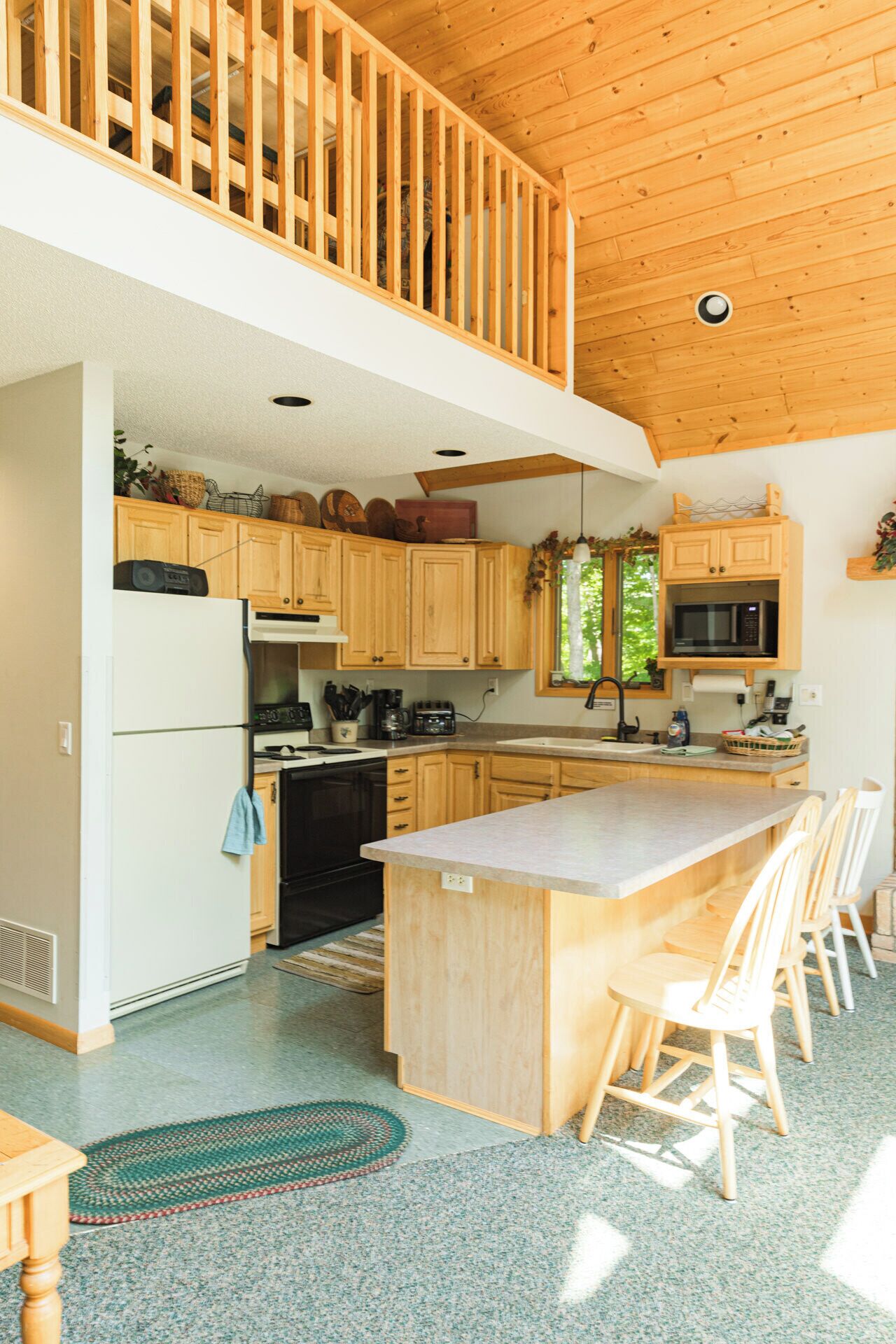 Sullivan Lake Chalet - Free Pontoon included - Winter sports enthusiasts welcome