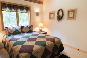 3 habitaciones, escritorio, tabla de planchar con plancha y wifi gratis 