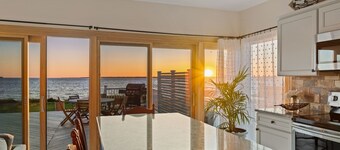 Luksuriøst strandhus ved bukta