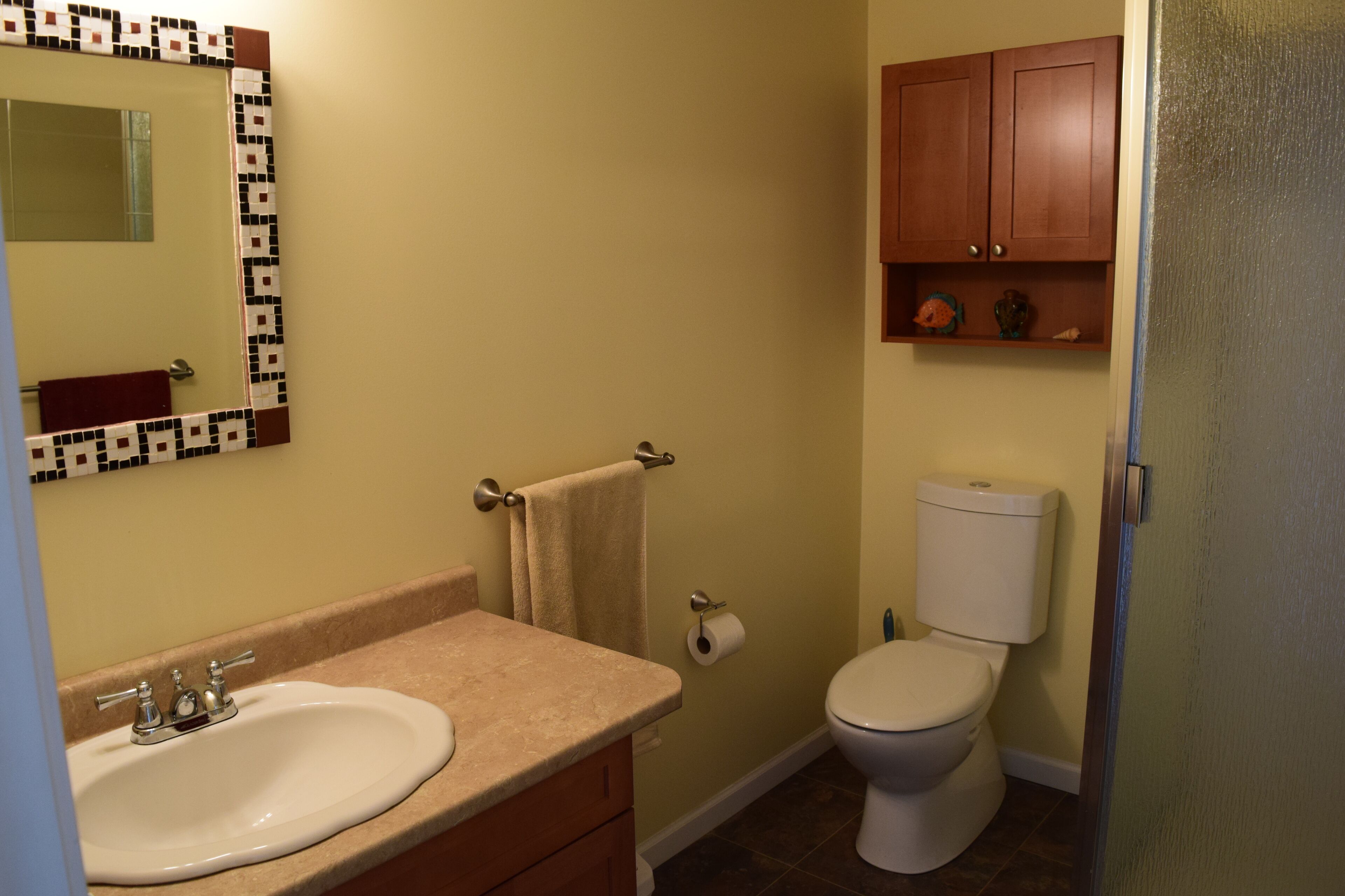 Victoria Area Oceanfront studio close to Royal Roads University &Pearson College