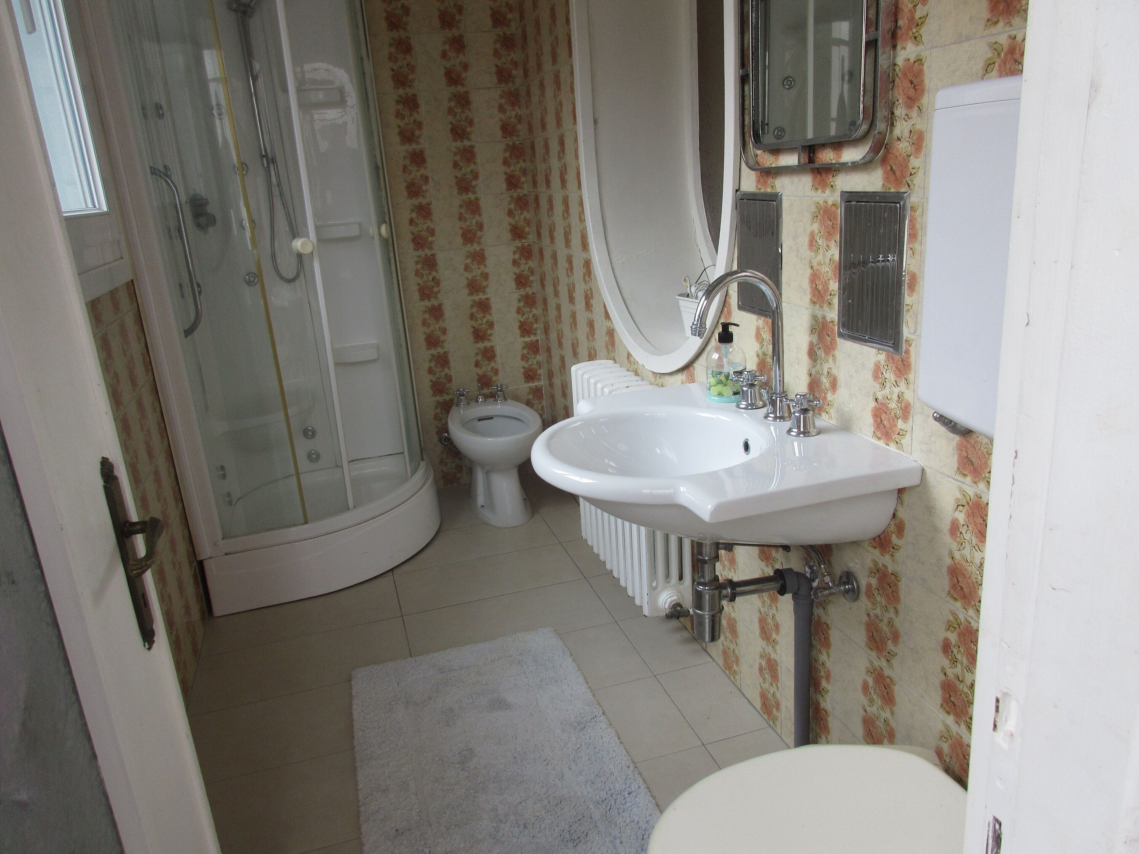 Villa Carluccia in front of the Como Lake.