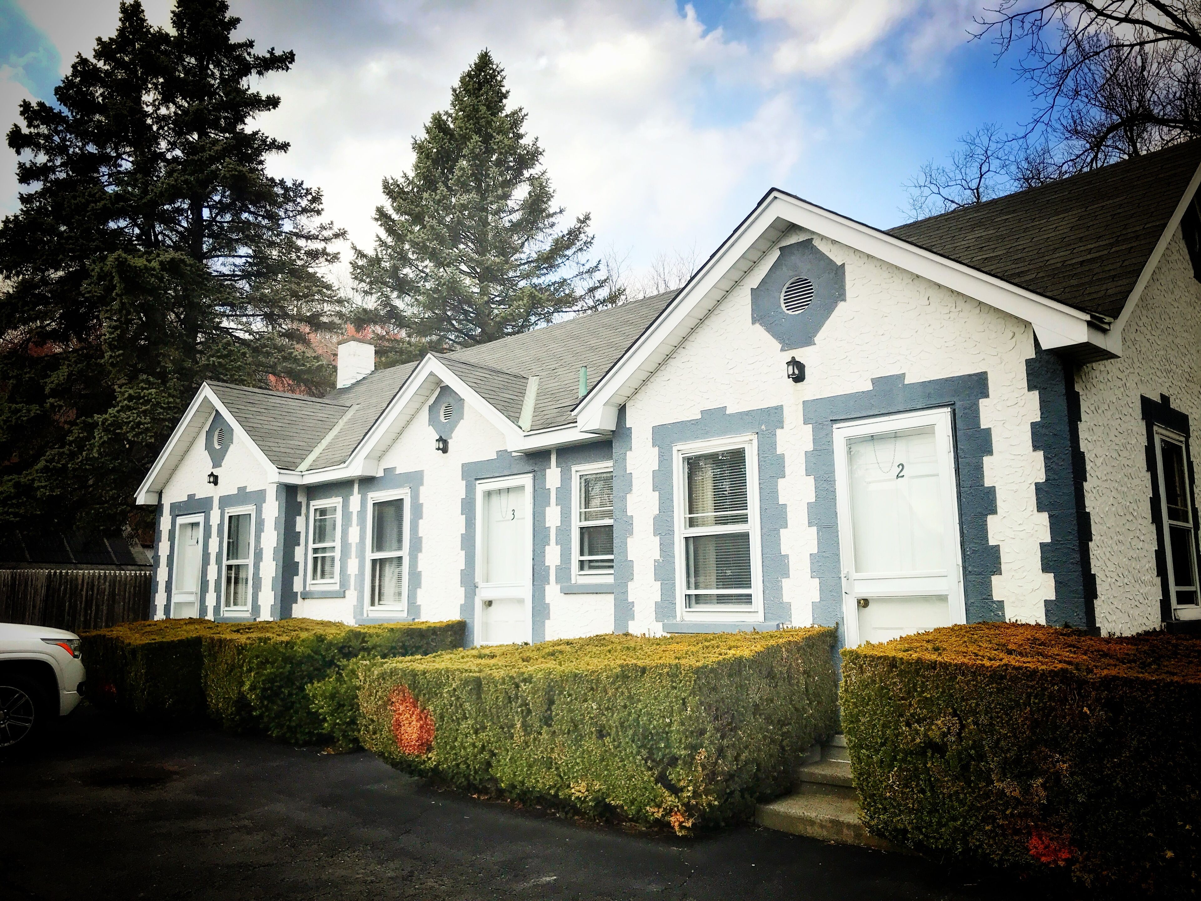 Bear Mountain Bridge Motel Regular Room