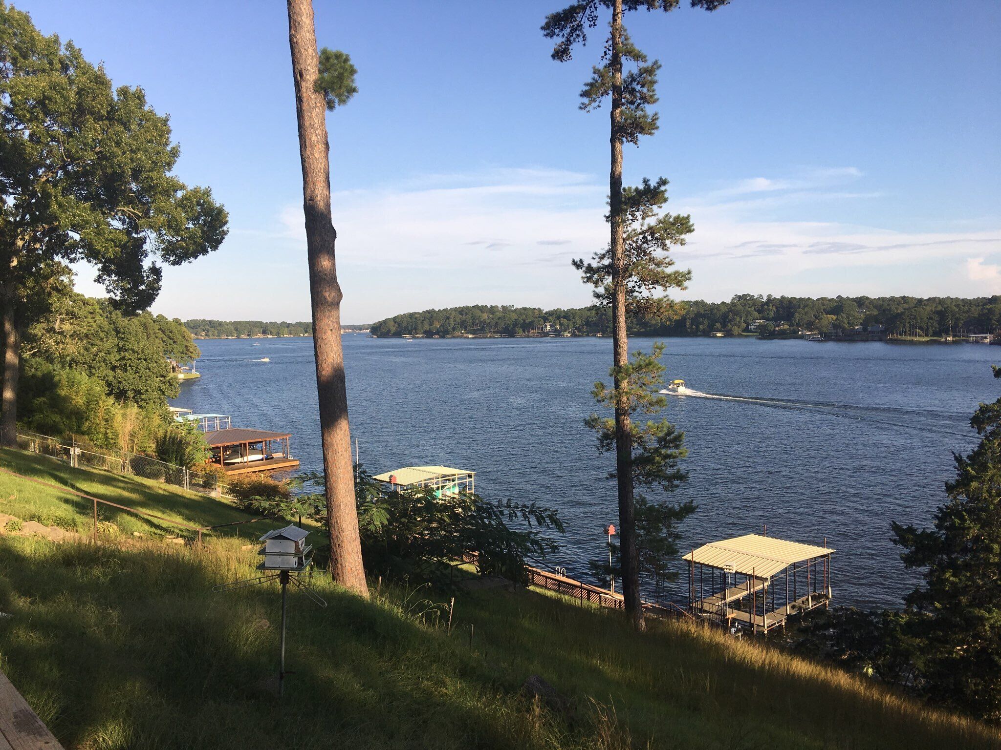 Beautiful, modern new build - this house has eveything, 7 bedrooms, lake access!