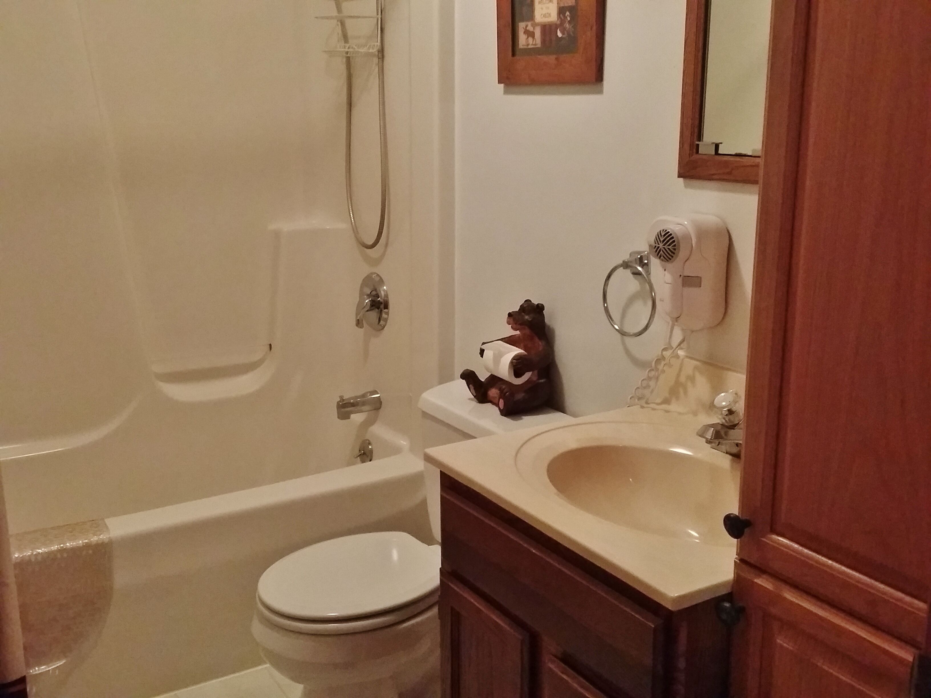 Lake Nokomis Breezy Bay Retreat- Tomahawk Wi - Newly remodeled 