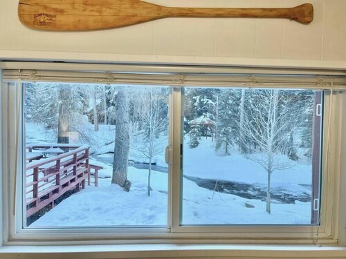 Cozy Cabin on Florida River- 15 mins from Downtown