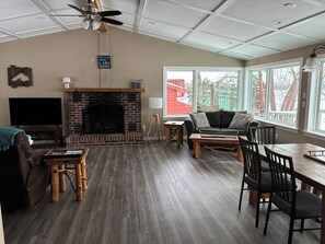 TV, fireplace, DVD player, books