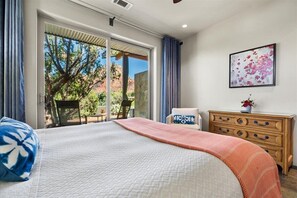 3 bedrooms, desk, iron/ironing board, free WiFi - Beauty and the Beast Stunning Home, Stunning Views, Walk to Town Weekly Discount (Sedona)
