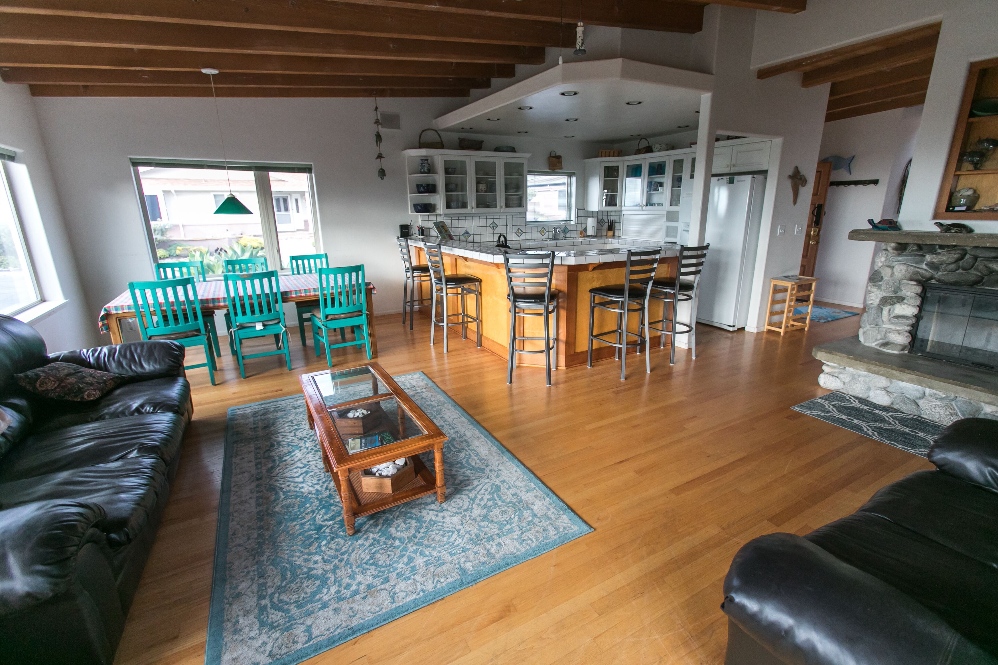 Just Steps to the Beach!