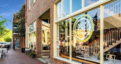 Atlanta 5BR Luxe Pool Retreat,Sleeps 12