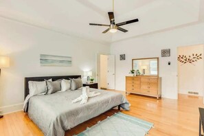 5 habitaciones, tabla de planchar con plancha, wifi y ropa de cama