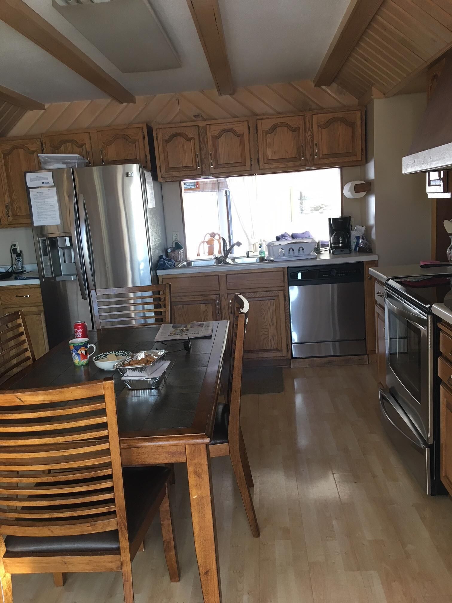 BEACH CLIFF BEAUTY - Fantastic views on Lake Superior and Silver Creek