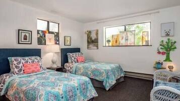 3 camere, culla da viaggio, Wi-Fi gratuito