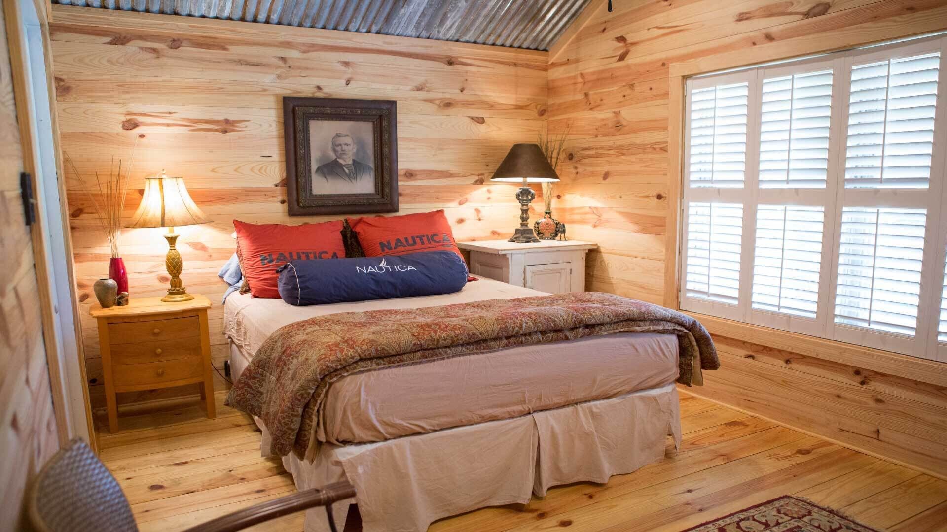 The Oxbow Lodge of Lake Bruin