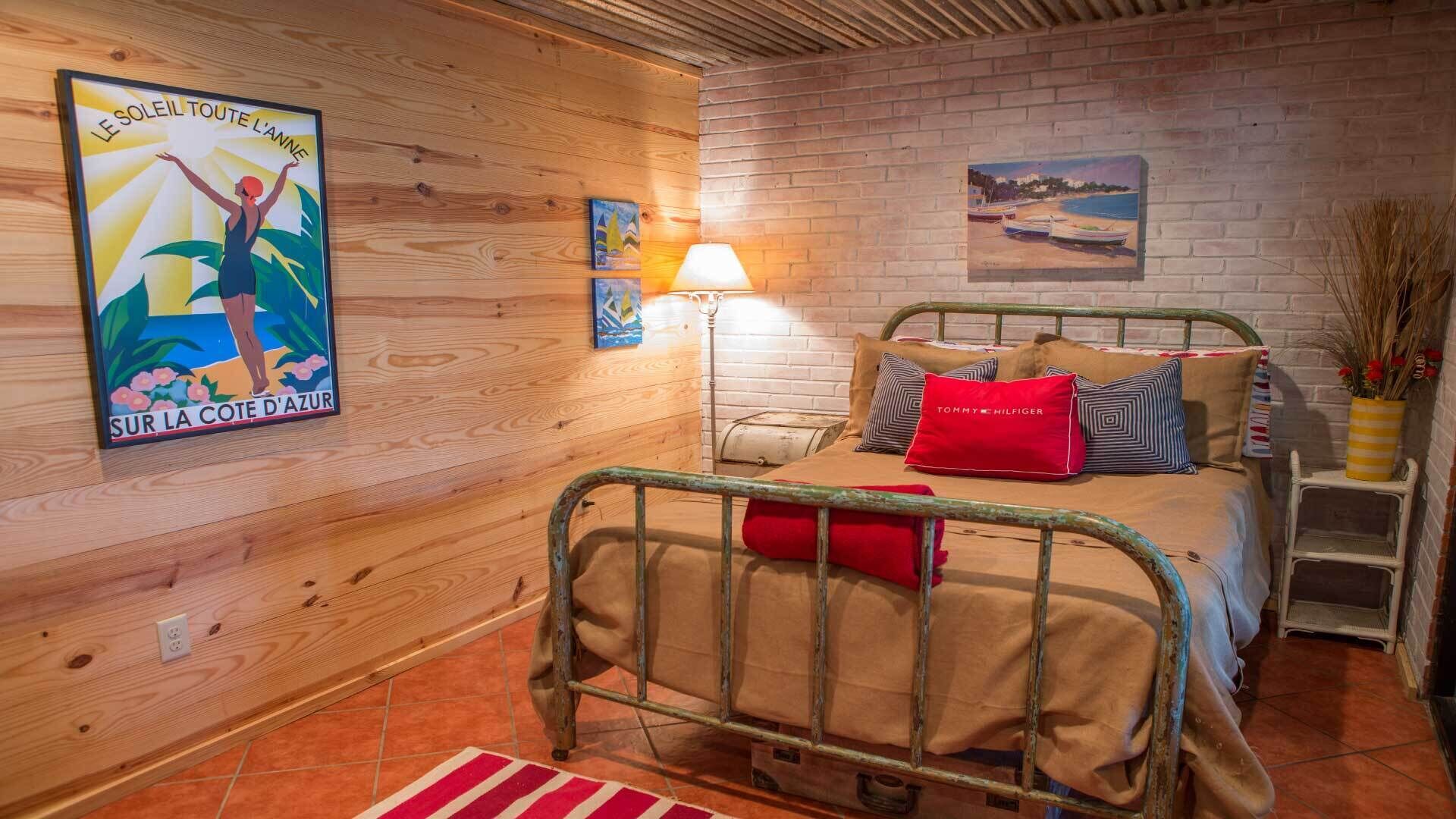 The Oxbow Lodge of Lake Bruin