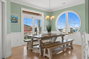 Dining - "Tides a Wastin' " Private Pool w/Opt Heat, Hot Tub, Tiki Bar, Elevator (Holden Beach)