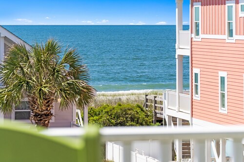 "Tides a Wastin' " Private Pool w/Opt Heat, Hot Tub, Tiki Bar, Elevator