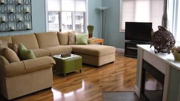 Smart TV, videogames, DVD player, biblioteca musical