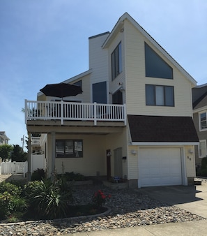 Exterior - Final weeks of the season. Book now. (Avalon)