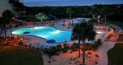 Colony Reef 1408, Clean,updated 3BR/2BA Ocean view Condo w/Private WiFi.