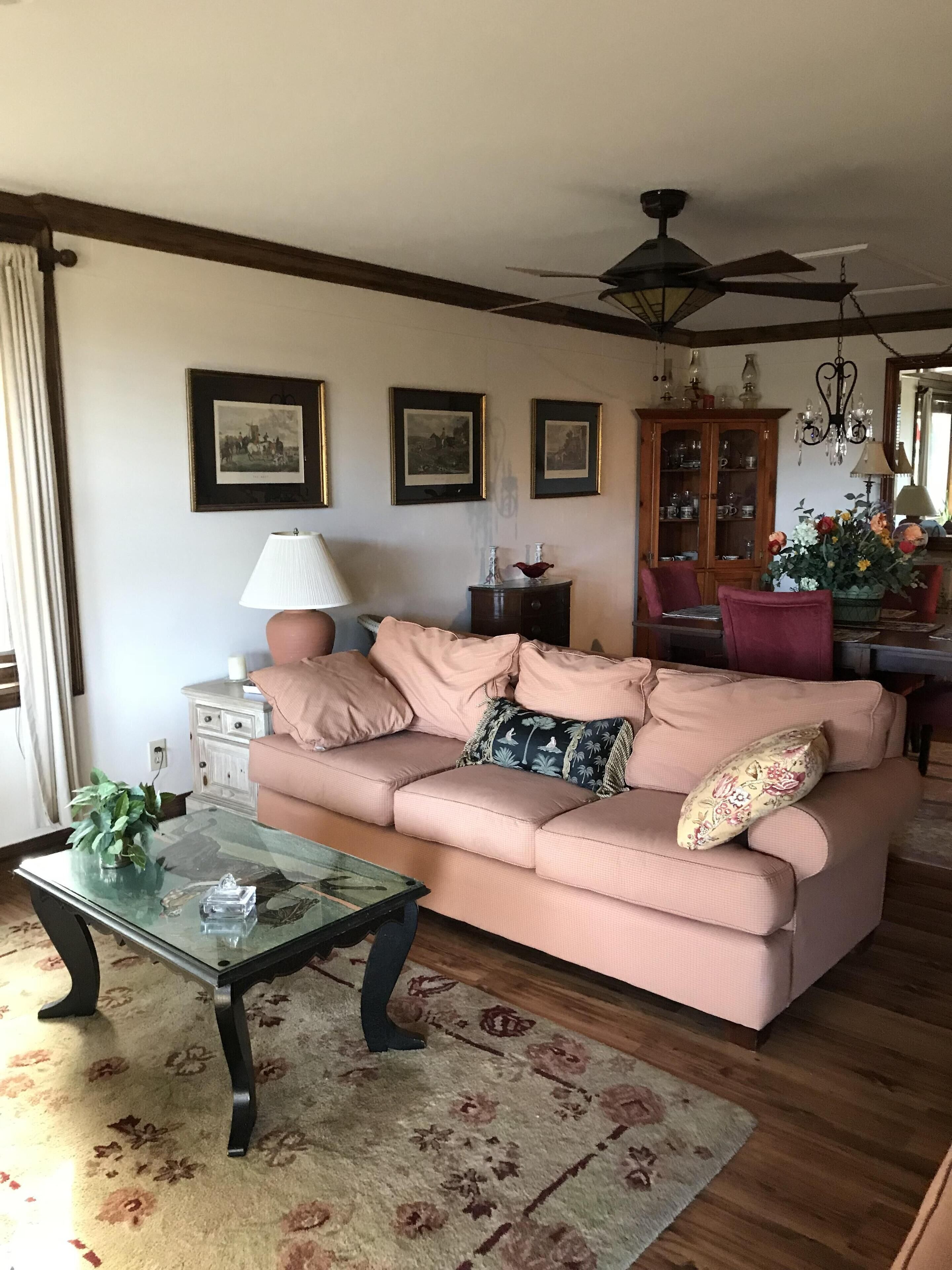 Asheville's Rural Masterpiece, Private, Mountain Views Yet Minutes Asheville