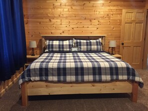 3 室のベッドルーム、アイロン / アイロン台、WiFi (無料)、ベッドシーツ