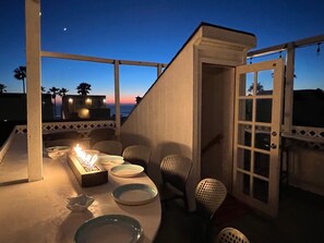 Terrace/patio - Mermaid's Hideaway! Just steps to the ocean! (San Diego)