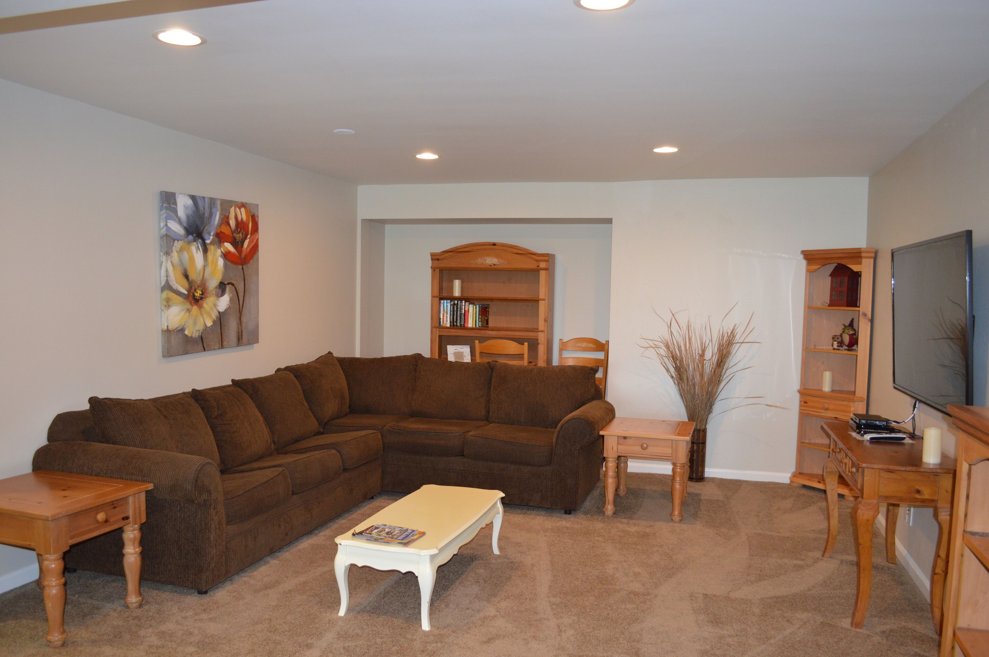 Secluded 3 acre mountain retreat, 1.3 miles from town, Sleeps 6