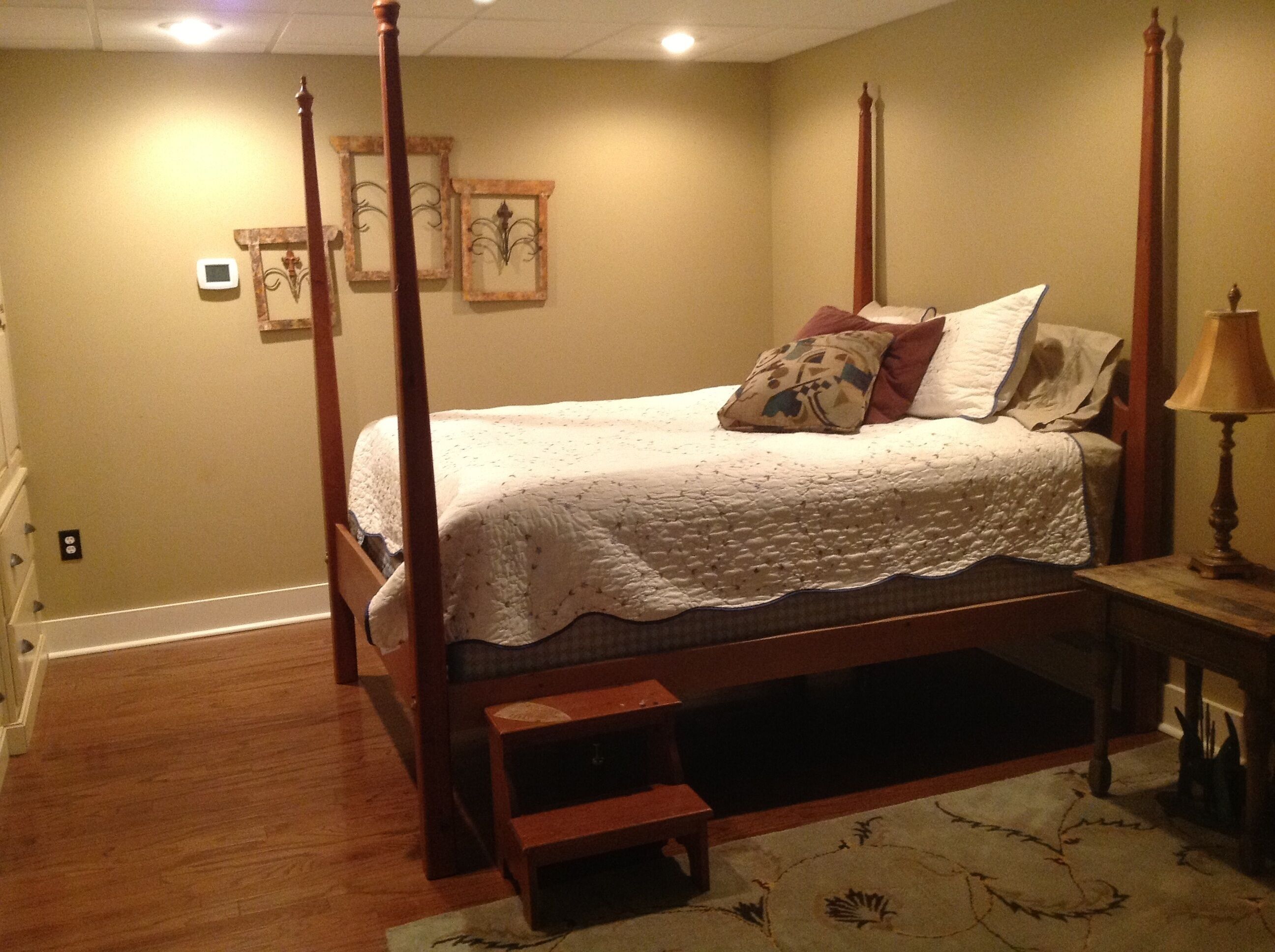 Elegant Rustic Lakefront Bungalow