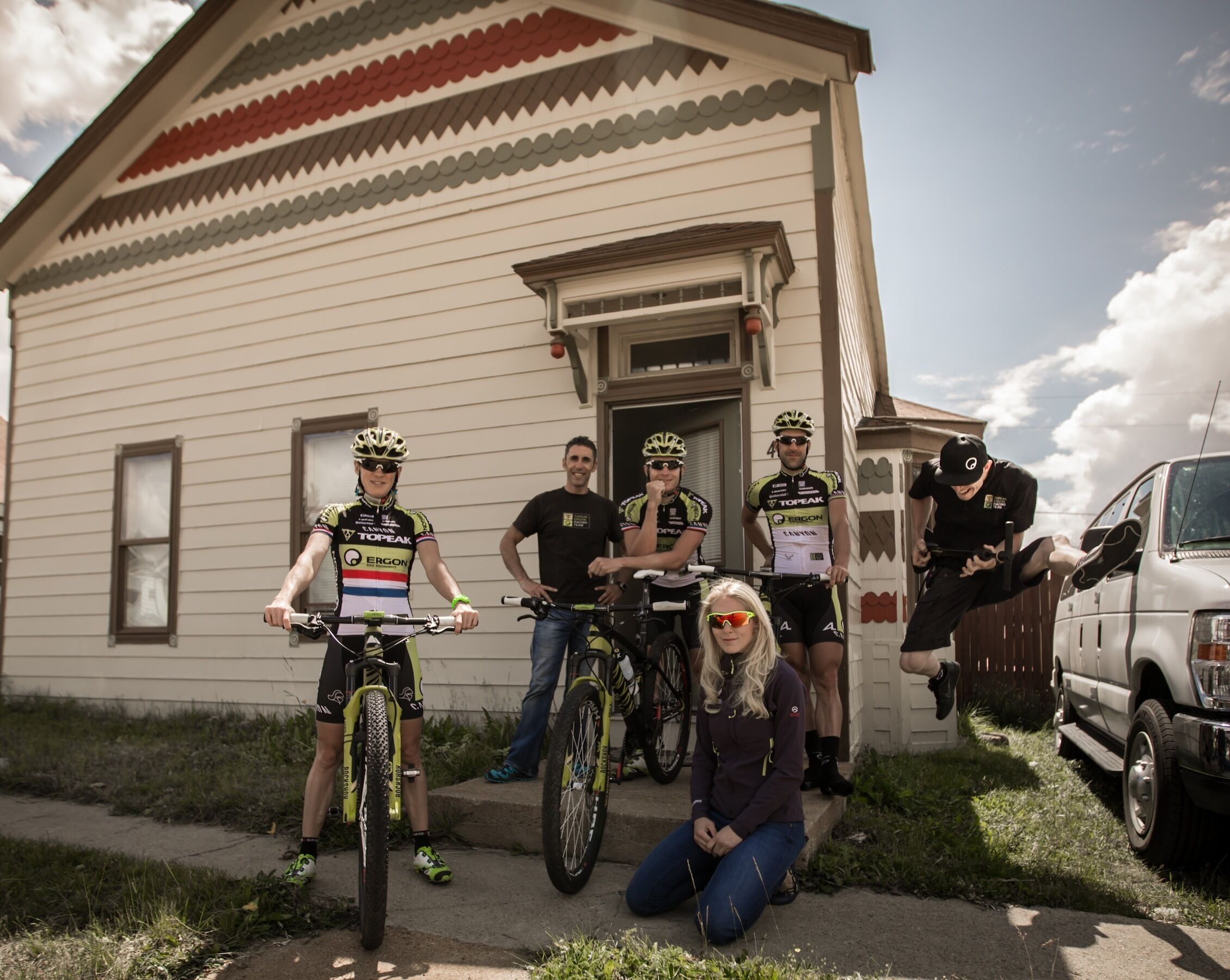 RACE READY! Lovely Large Home in Downtown Leadville! Plan Reunion, Ski,Hike,Bike
