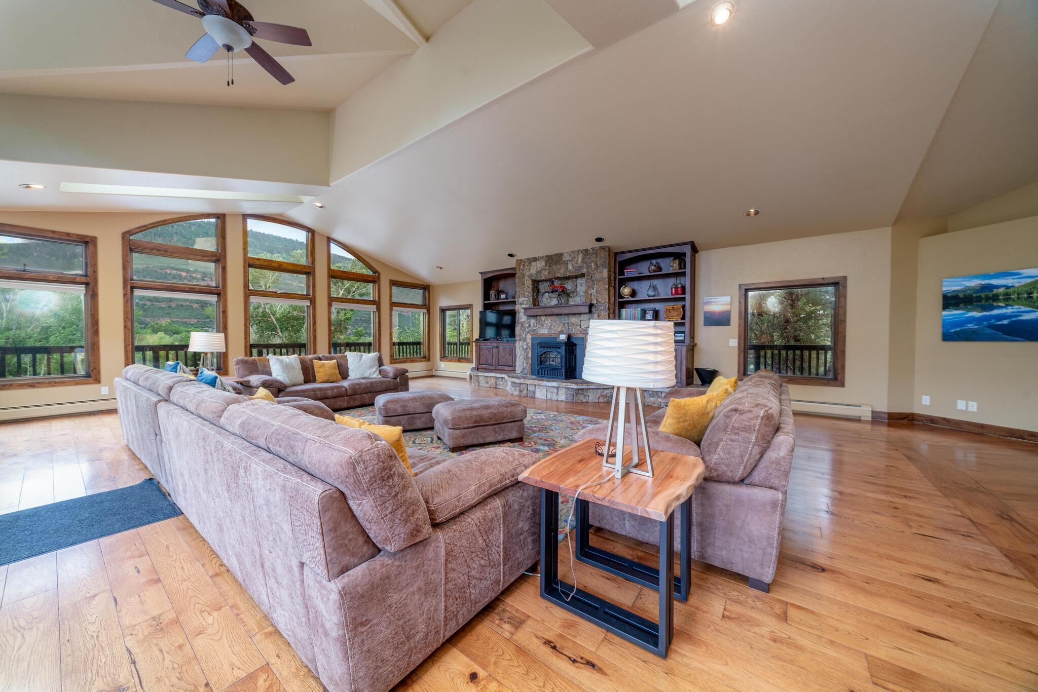 4-8 Bedroom Family Retreat Paradise, Great Views, Close to Ouray and Hot Springs