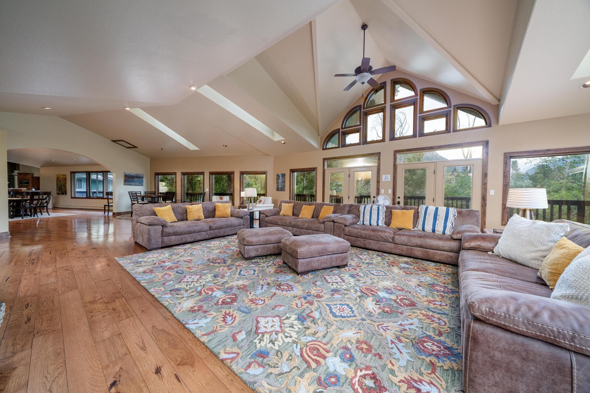 4-8 Bedroom Family Retreat Paradise, Great Views, Close to Ouray and Hot Springs